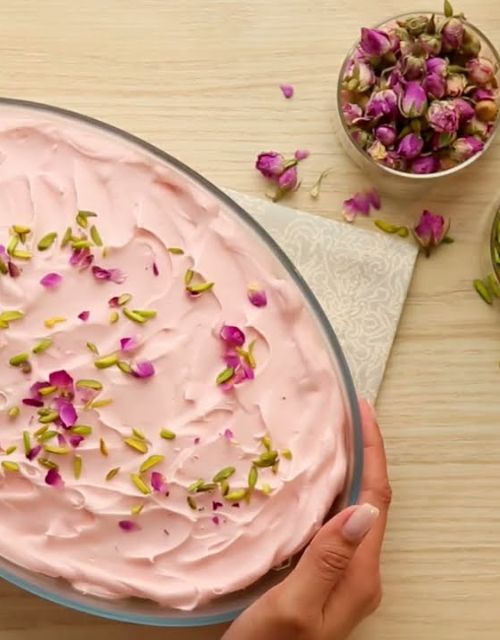 Kunafa with rose cream